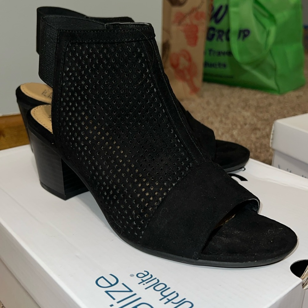 NEW black open toe shoes